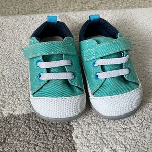 See Kai Run first walker canvas shoe 4.5